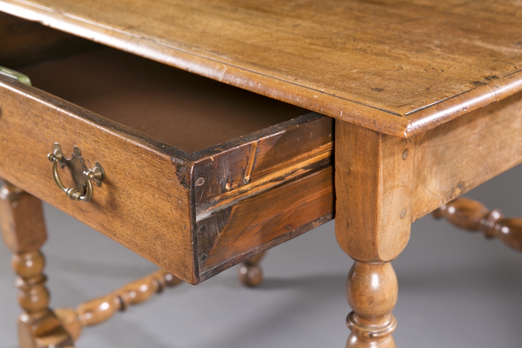 An English oak table.  18th century. Incorporating turned legs and box stretcher, singular drawer - Image 3 of 5