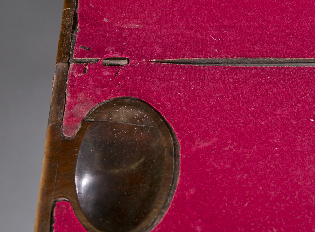 A flip top veneer and hardwood card table. Having cabriole legs with carved shell on knee, ball and - Image 5 of 6