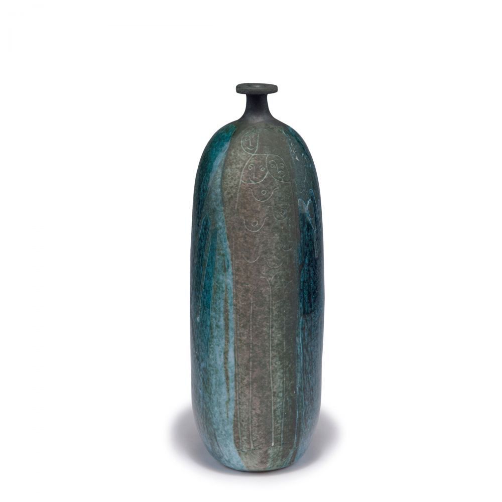 Italien  Vase, um 1960  H. 39,5 cm.  Majolikascherben, grünblau und mattbraun glasiert,