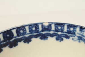 Eighteenth century Liverpool blue and white sugar bowl, printed with a version of the Fisherman - Image 8 of 10