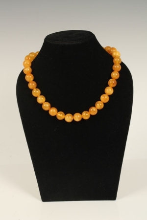 Amber-type bead necklace with honey colour beads, 44.5cm length   CONDITION REPORT  Approximately 41