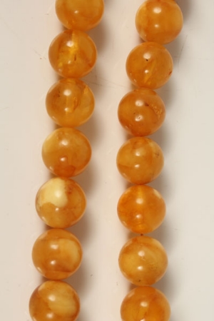 Amber-type bead necklace with honey colour beads, 44.5cm length   CONDITION REPORT  Approximately 41 - Image 8 of 10