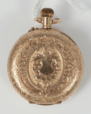 Victorian Swiss (14k) keyless fob watch with gilt dial and Arabic numerals, 3cm - Image 2 of 4