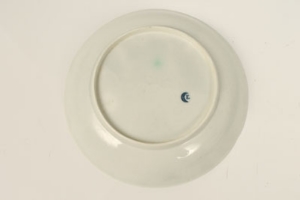 Eighteenth century Worcester blue and white tea bowl and saucer, printed with the Three Flowers - Image 9 of 10