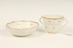 Rare eighteenth century Caughley chocolate two-handled cup and saucer, decorated with gilt sprigs, - Image 10 of 10