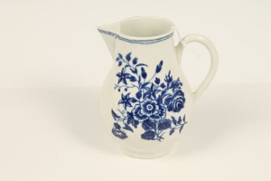 Eighteenth century Worcester blue and white sparrow beak cream jug, printed in the Three Flowers - Image 7 of 12