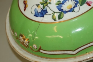 Large early nineteenth century Derby tureen and cover, painted with apple green border and botanical - Image 5 of 16