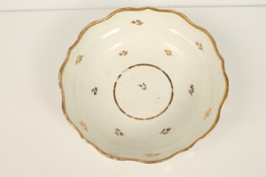 Rare eighteenth century Caughley chocolate two-handled cup and saucer, decorated with gilt sprigs, - Image 7 of 10