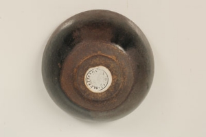 Small antique Chinese bowl of simple form, with speckled treacle glaze - underside bearing - Image 7 of 8