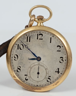 Gentlemen's gold (18ct) keyless open faced pocket watch with silvered dial, 4.5cm diameter