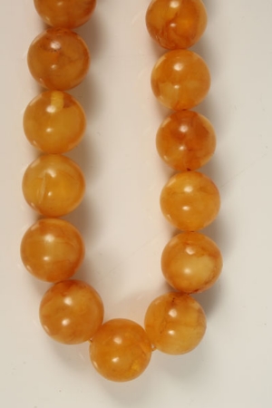 Amber-type bead necklace with honey colour beads, 44.5cm length   CONDITION REPORT  Approximately 41 - Image 2 of 10
