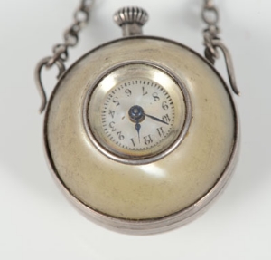 Edwardian ladies' silver mounted mother of pearl pendant ball watch with mother of pearl dial on - Image 2 of 4