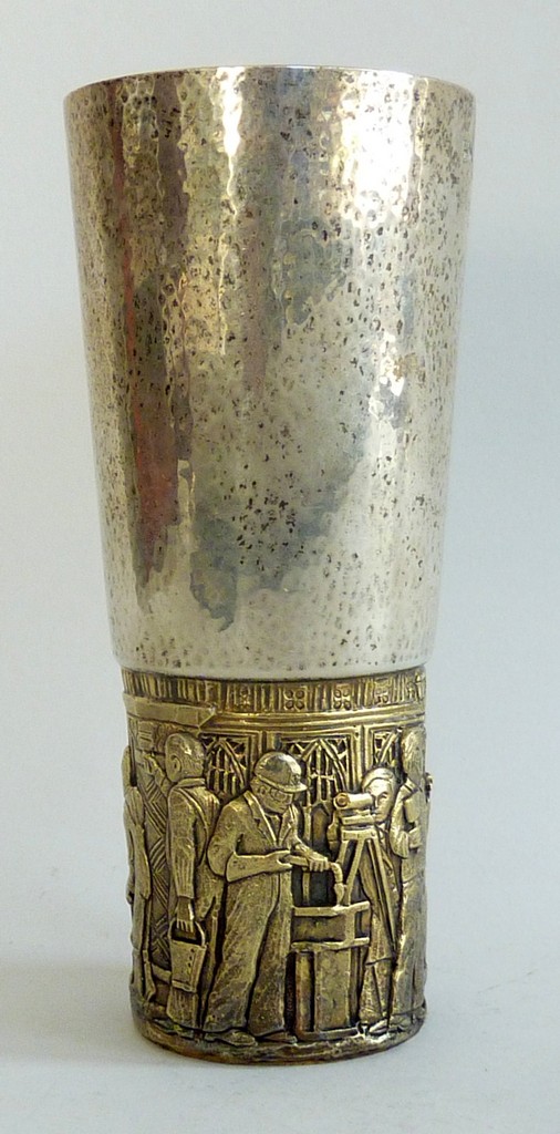 AN AURUM SILVER/SILVER GILT YORK COMMEMORATIVE BEAKER, commemorating the completion of the Gothic