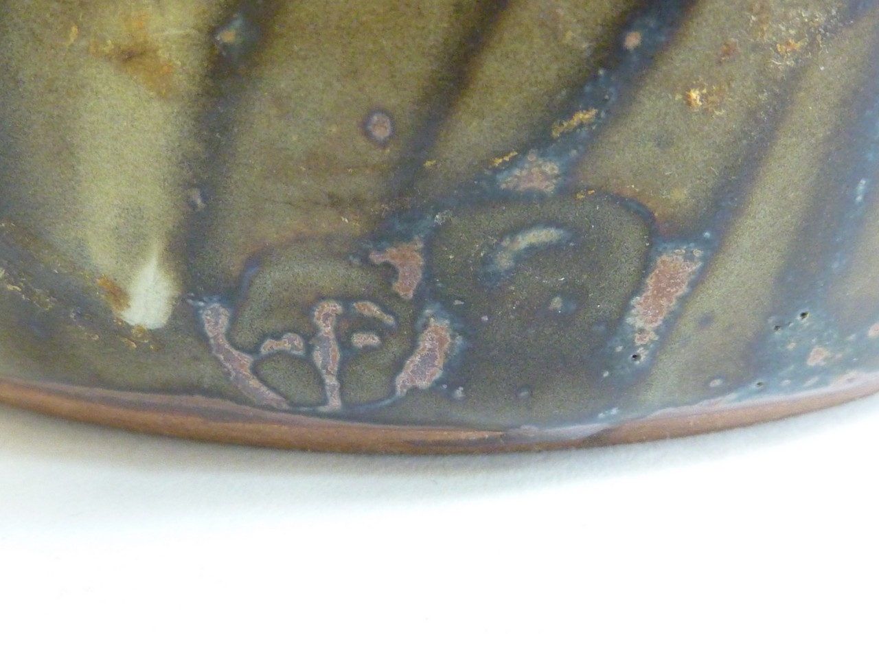 CARDEW, SETH (1934) (SON OF MICHAEL CARDEW), a large Wenford Bridge Studio Pottery covered twin - Image 3 of 3