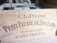 Chateau Petit Faurie de Soutard Saint-Emilion Grand Cru Classe 2000
Six bottles in old wooden case.