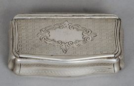 A 19th century Continental silver snuff box
Of serpentine rectangular form, the lid with a vacant