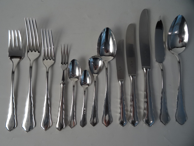 A WMF SILVER TABLE FLATWARE SERVICE, 800 standard. Comprising nine place settings. Dinner Knives