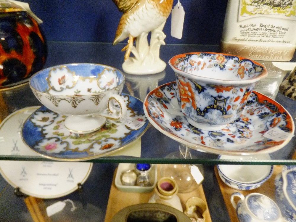 A Davenport cabinet cup and saucer and a Continental cup and saucer