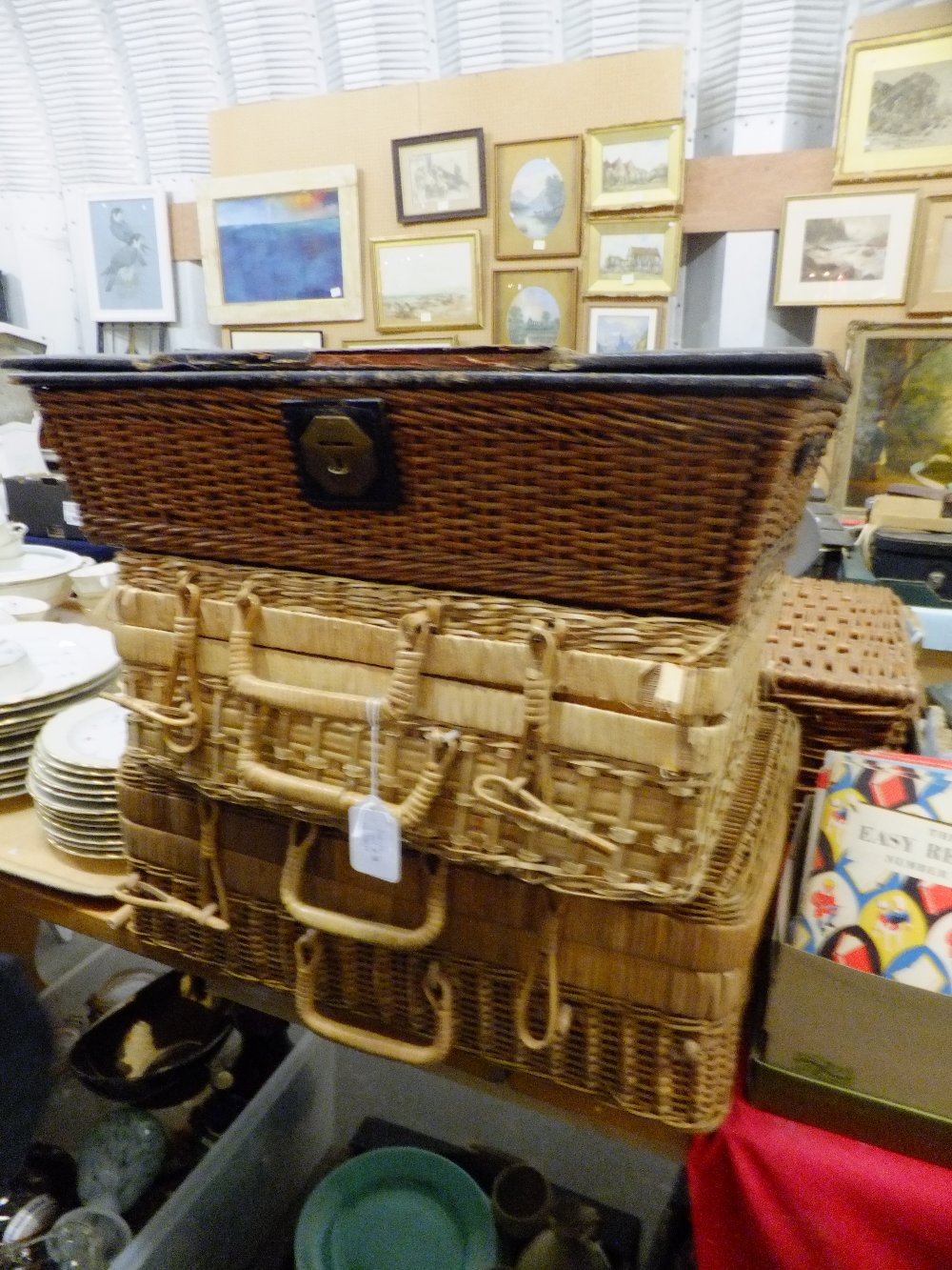 A group of three vintage sewing baskets A/F