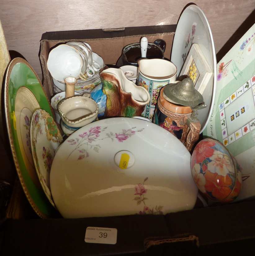 Selection of various assorted ceramics and decorative items in one box