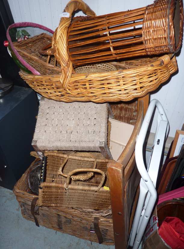 Large selection of wicker baskets, picnic hampers etc