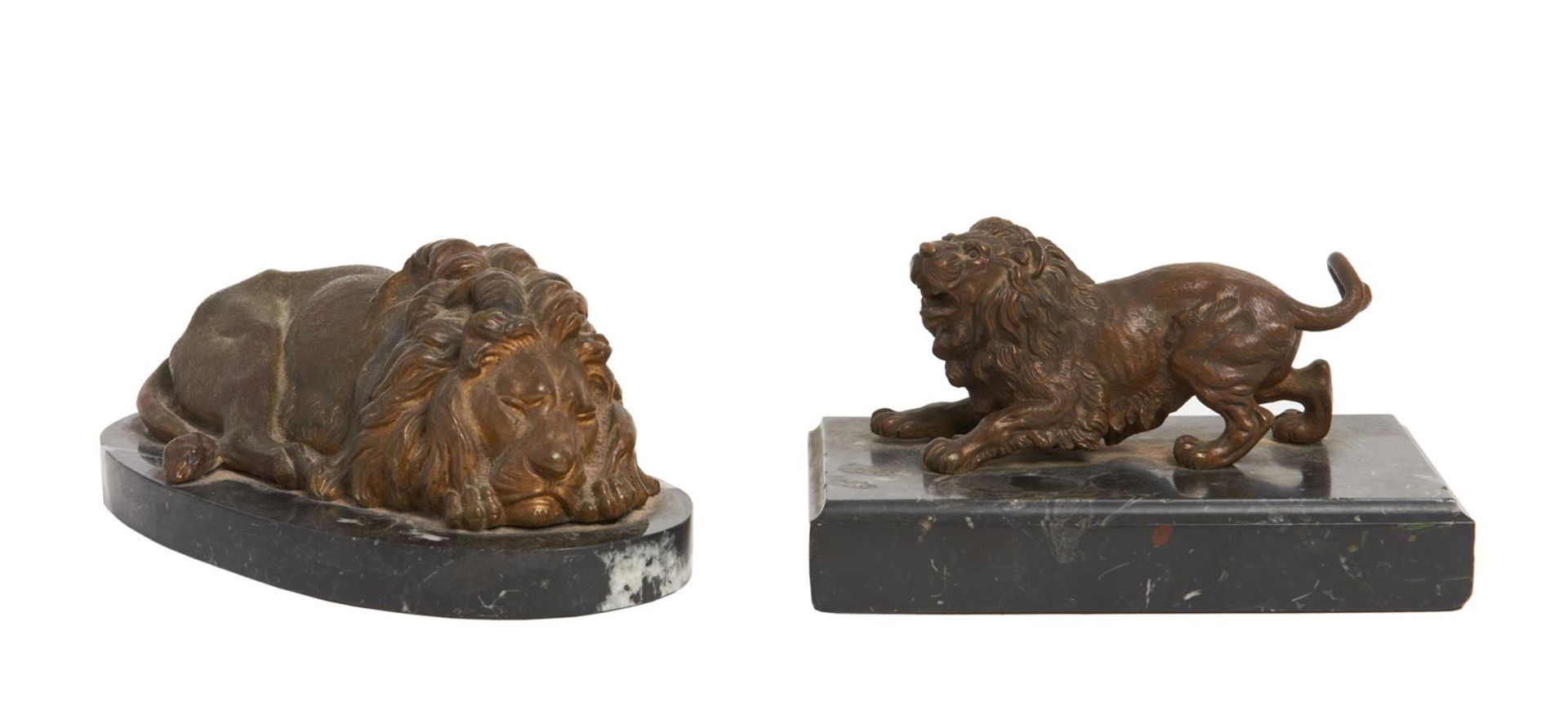 FRENCH SCHOOL 19th CENTURY ""Leones"", dos esculturas en bronce, 6x12 cm. y 8x17 cm.