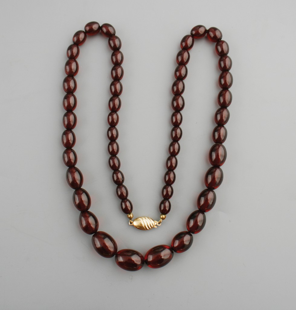 Amber necklace with gold clasp