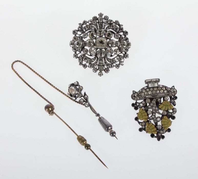 Konvolut Schmuck um 1900/Anfang 20. Jh., 3-teilig bestehend aus: 1 Brosche, 1 Kleider-Clip, 1