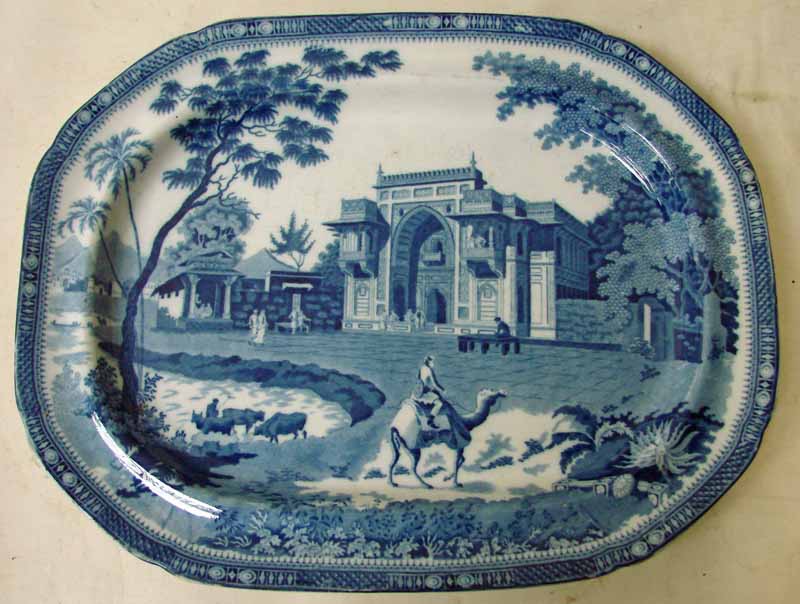 A Rogers Pearlware meat plate, circa 1820, printed in underglaze blue with an oriental scene of a