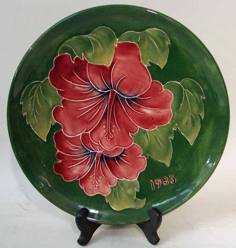 A late 20th century Walter Moorcroft limited edition pottery Year Plate for 1983, tubeline