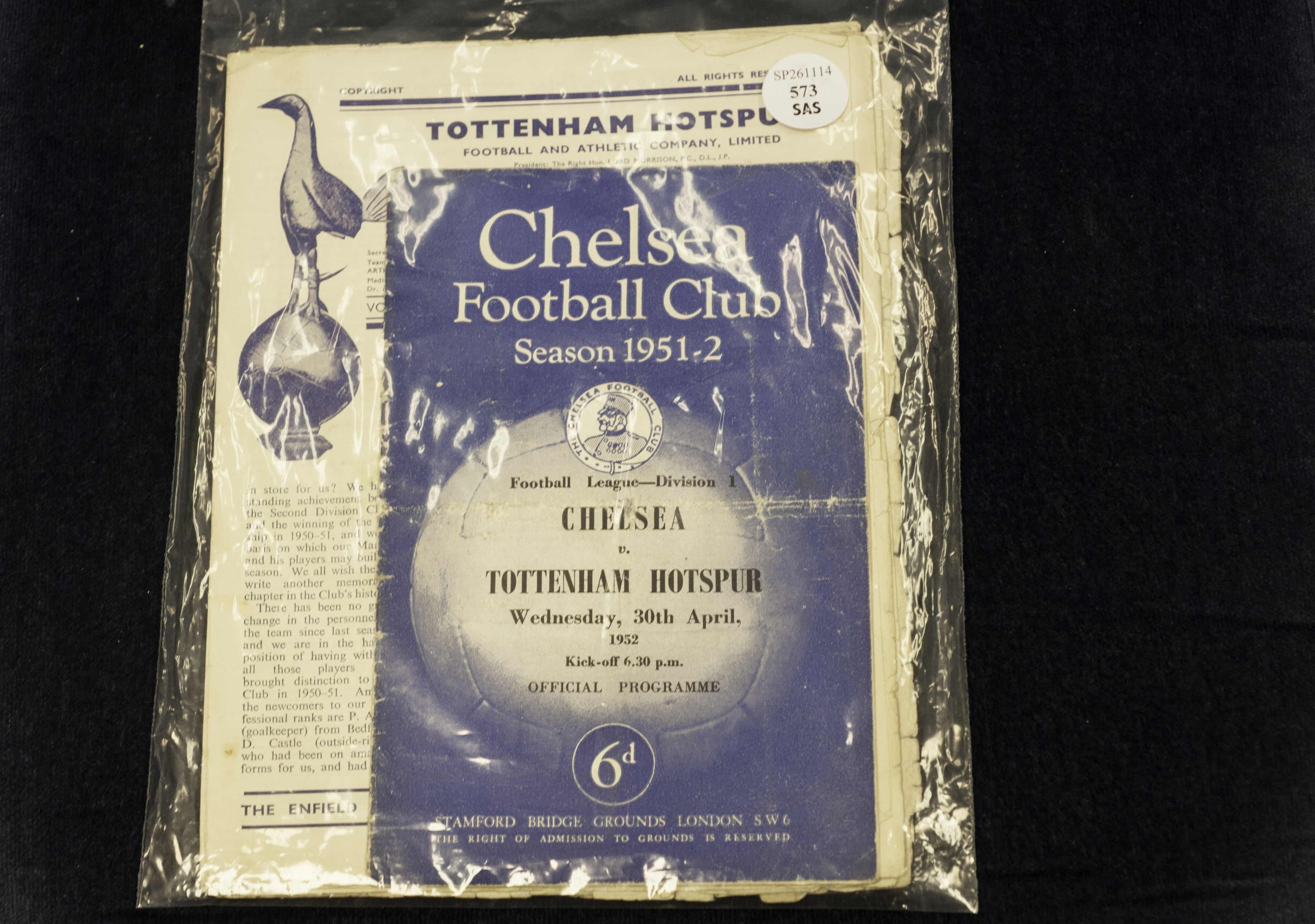 Football programmes  Tottenham Hotspur FC, 18 home programmes 1951/52, inc. league, reserves and