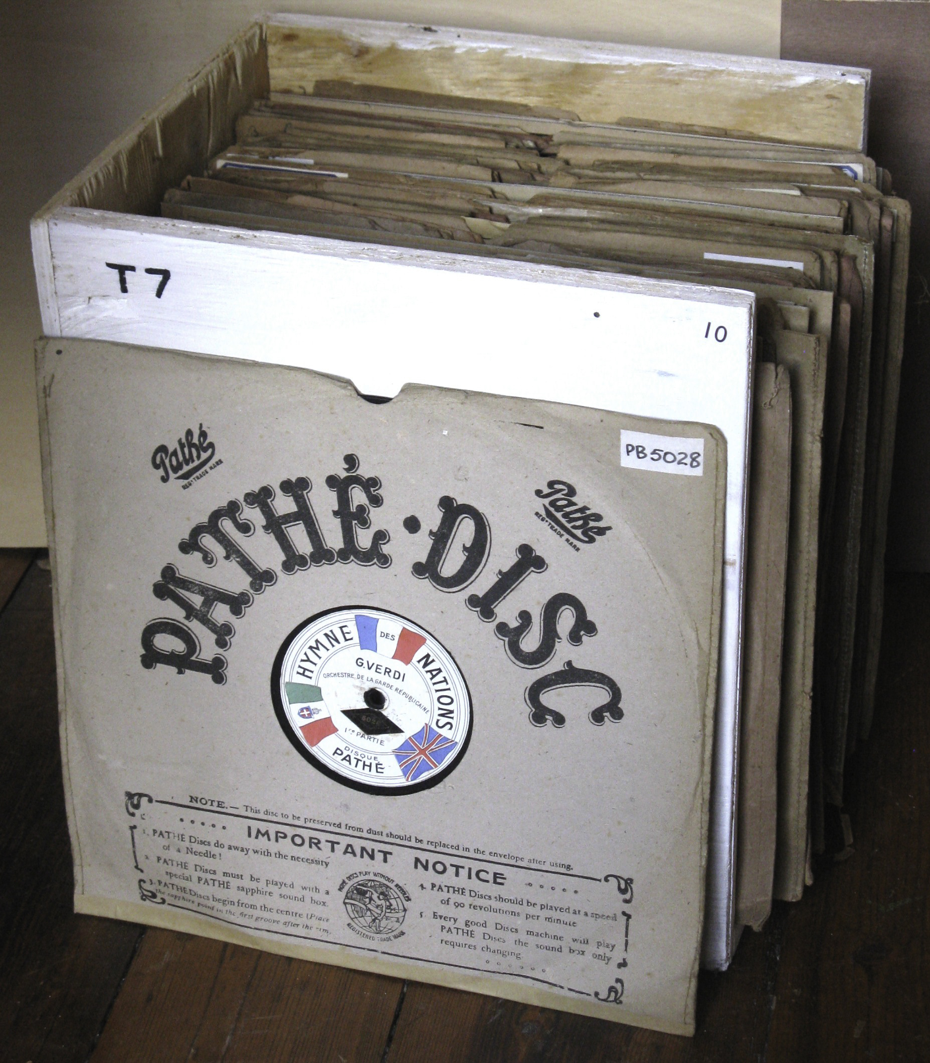 Pathé records, 11¾-inch, centre-start: sixty-five, mainly band and orchestral, including Hymne des