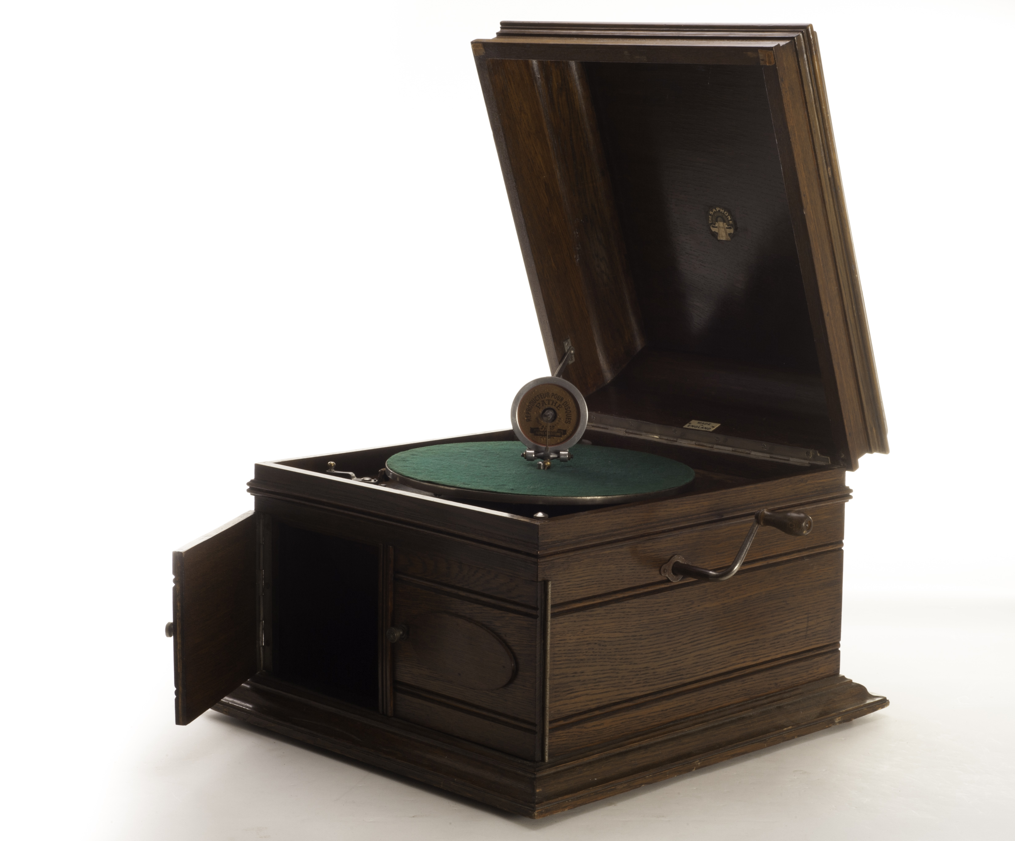 Table grand gramophone: a Saphone, in oak case, with Pathé Multitone reproducer, Thorens motor and