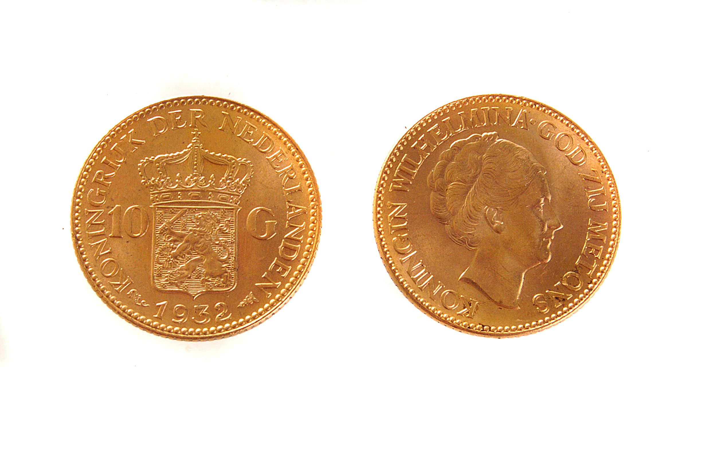 Two Dutch 10 Guilder gold coins, dated 1932, VF, approx. 13.5g