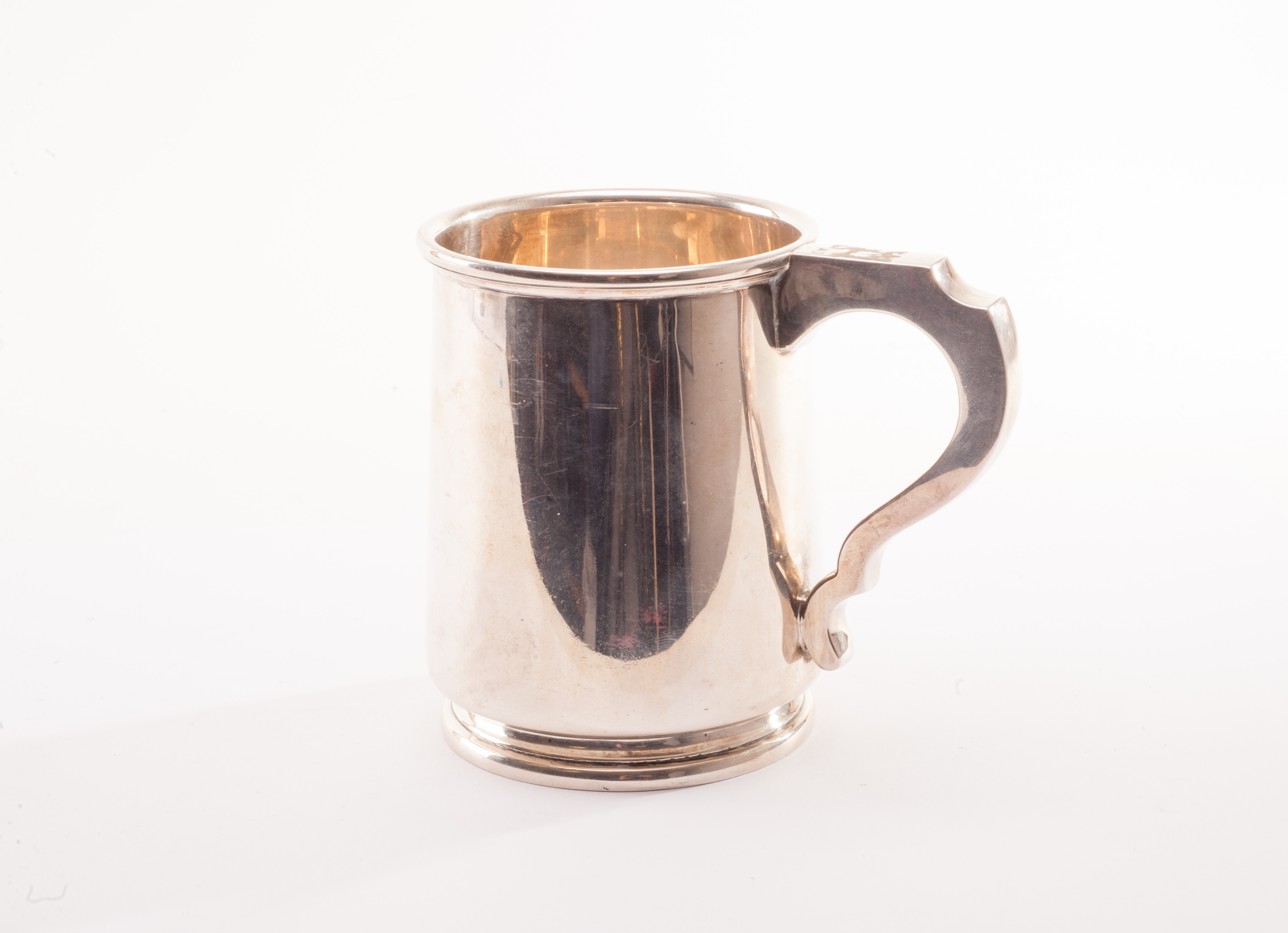 A George VI silver tankard, the thick gauge good quality drinking vessel with plain exterior and