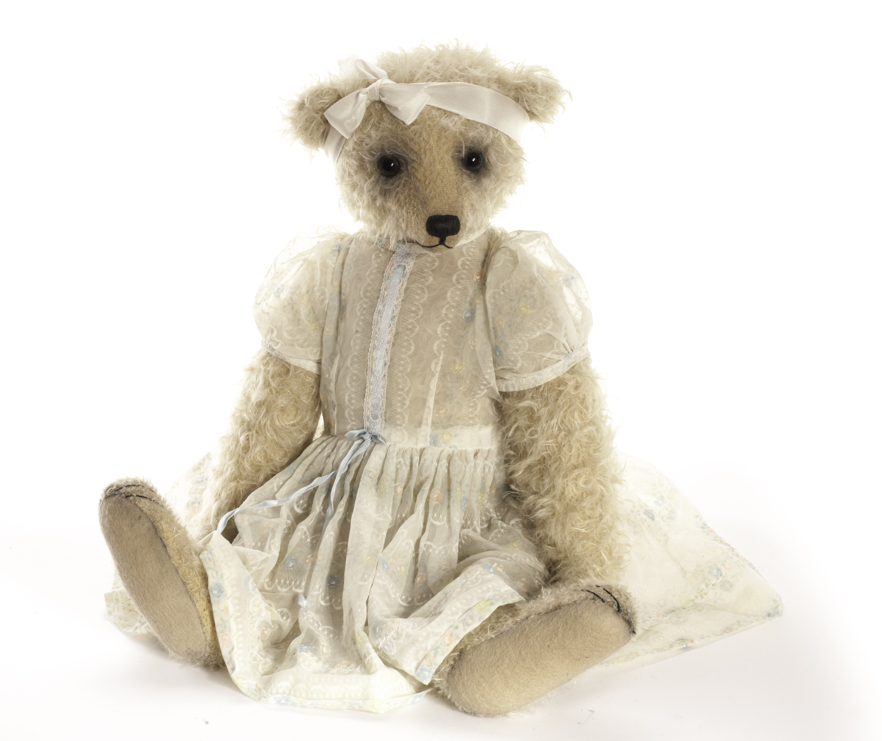 A Tonni Bears `Elise` by Marjan Jorritsma, (Holland), a one of a kind girl artist Teddy Bear in
