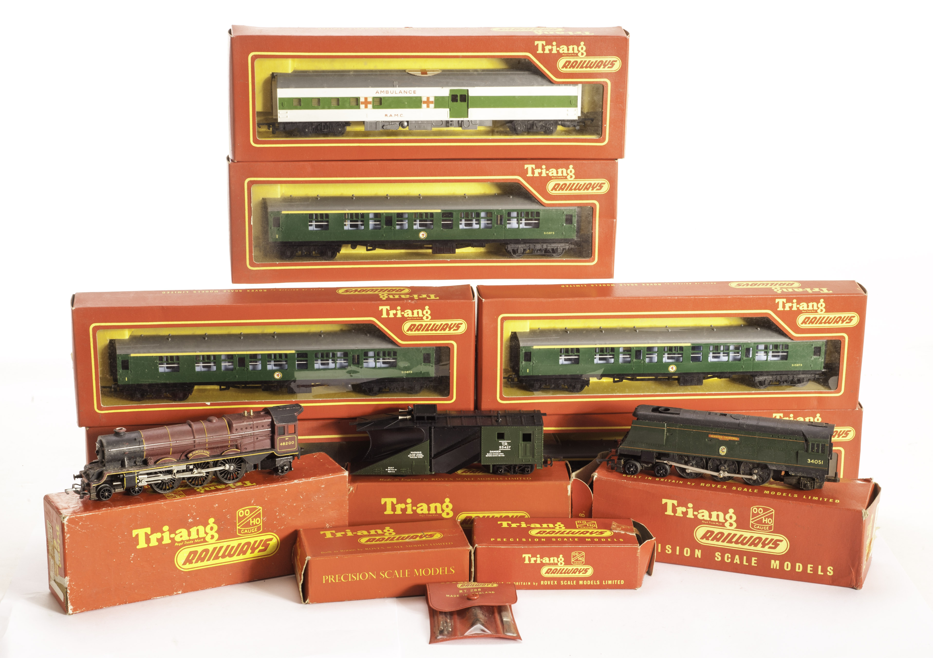 Tri-ang 00 Gauge Winston Churchil and other Locomotives and Rolling Stock: R356 BR green ?Winston