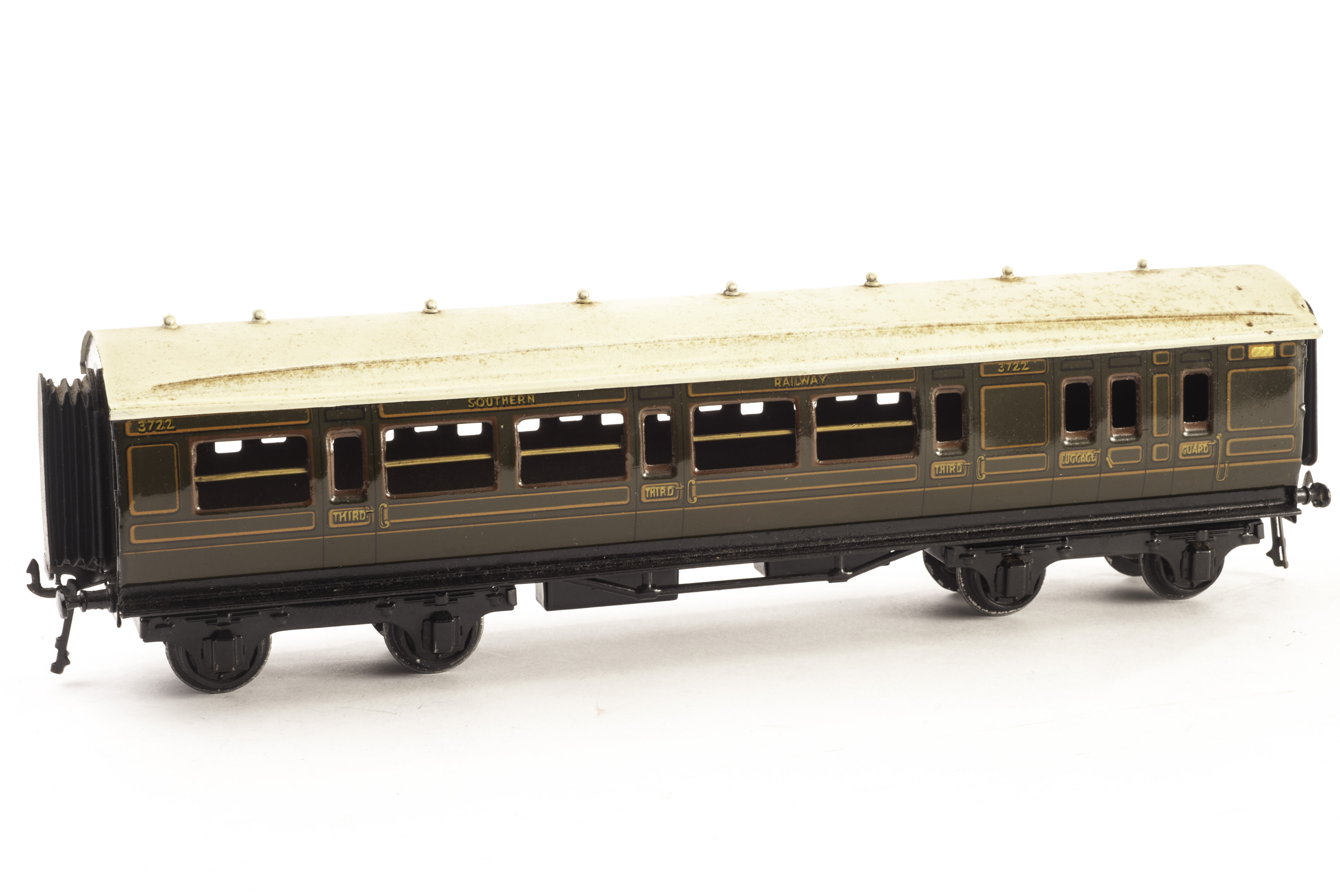 A Bassett-Lowke 0 Gauge Winteringham 1931 series Southern Railway carriage: Brake/3rd carriage No.