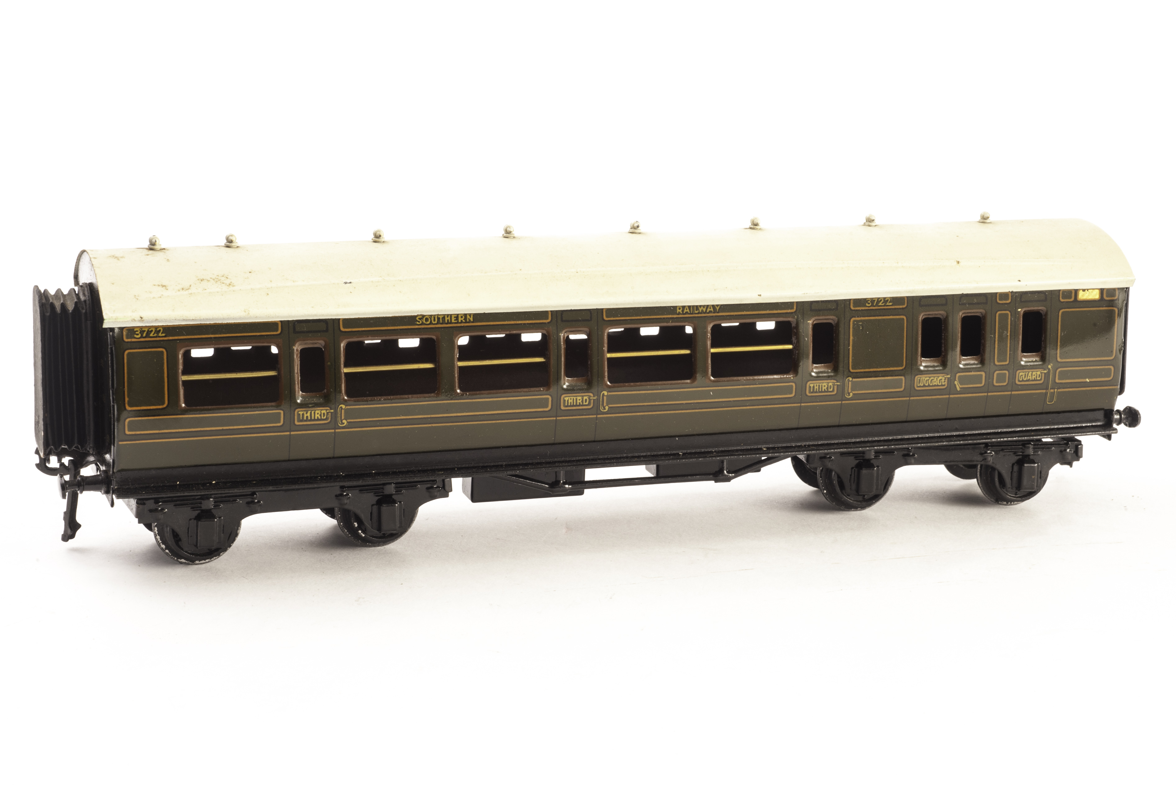 A Bassett-Lowke 0 Gauge Winteringham 1931 series Southern Railway carriage: Brake/3rd carriage No.