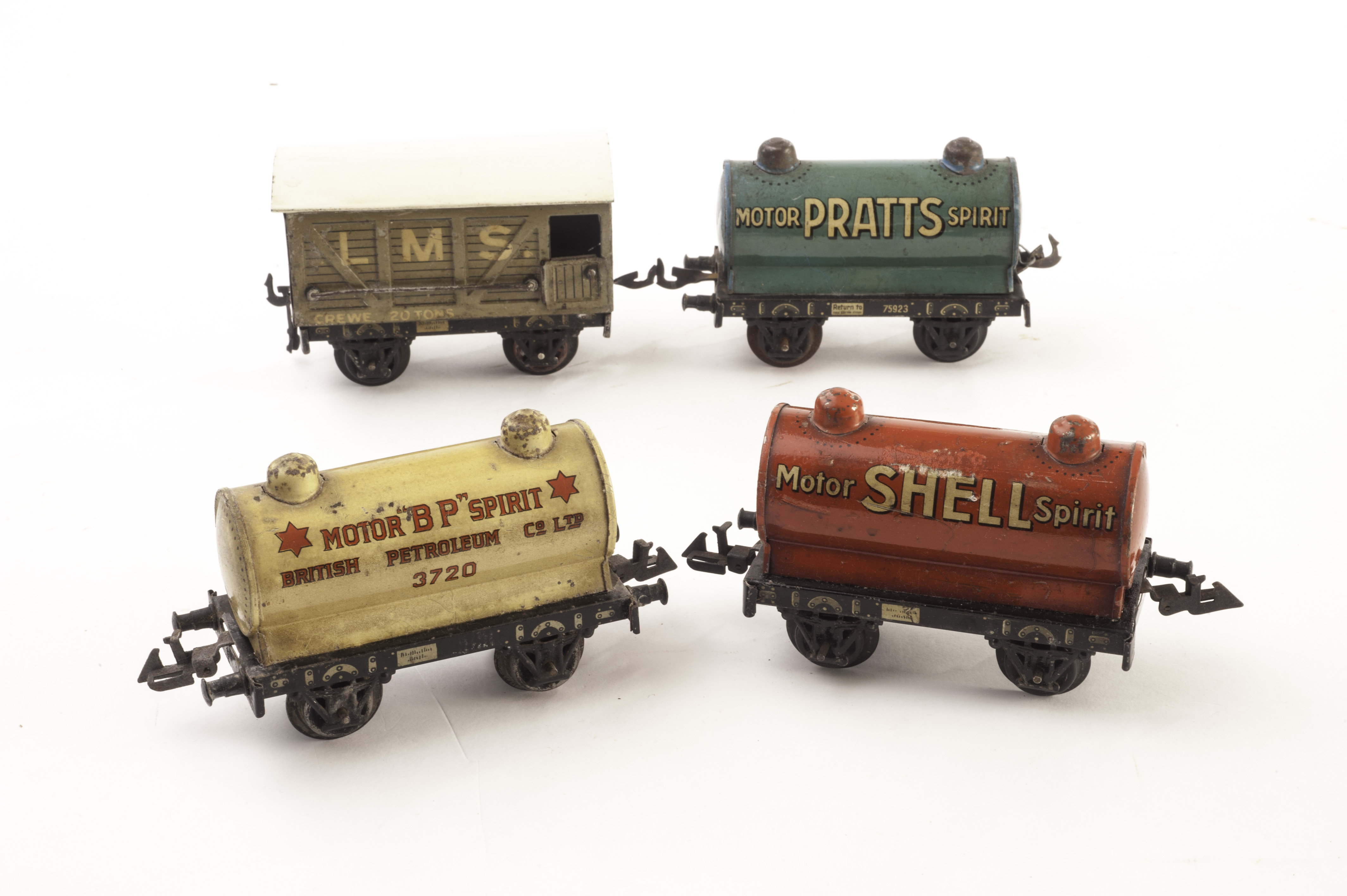 Bing 0 Gauge Rolling Stock: Shell Motor Spirit Tanker, BP Motor Spirit Tanker 3720, Motor Pratts