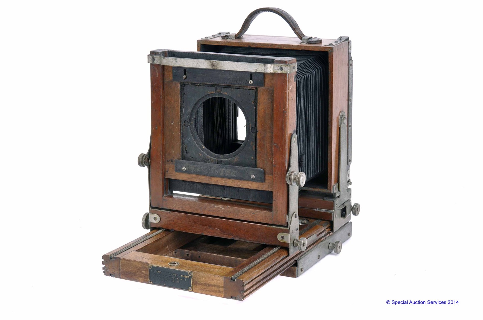 RAF Ground Camera, model S1 made by Kodak, wood and aluminium construction, P-F lacking lens