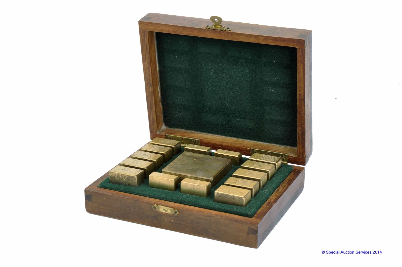 A set of fifteen brass Rectangular Weights, 500 Grams to 50 Grams, in fitted mahogany case, 165mm