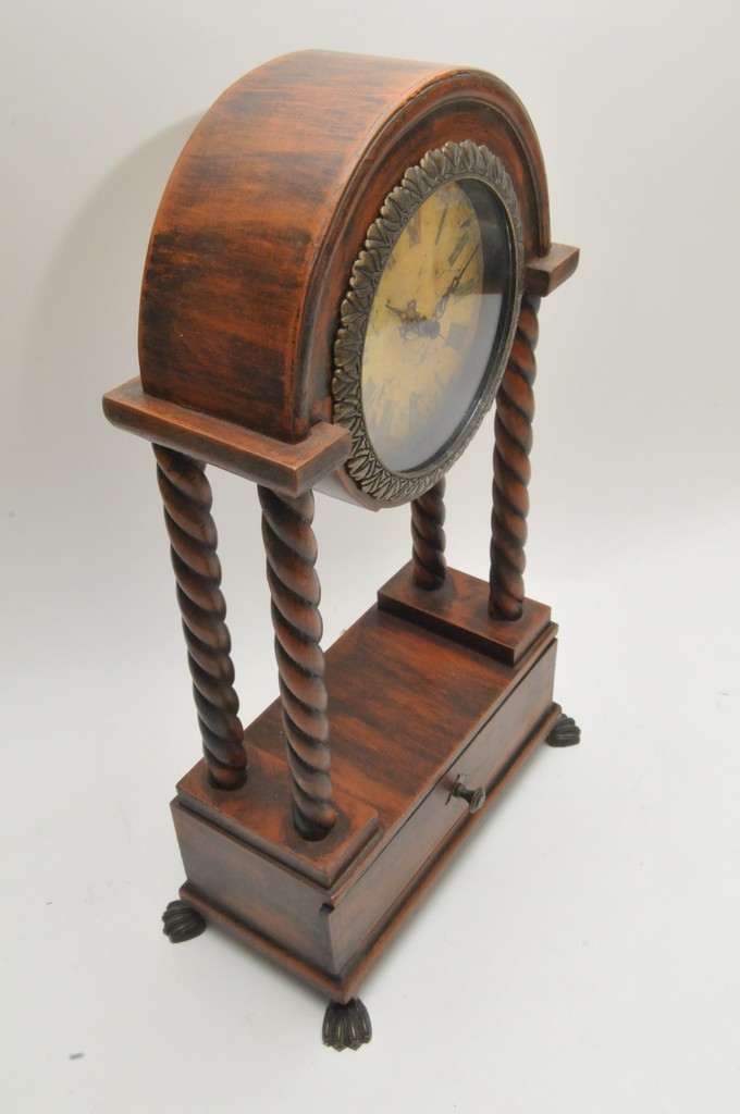 An oak wall barometer and a collection of eight mantel clocks and two wall clocks. - Image 7 of 8