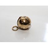 9ct Yellow Gold Masonic Orb. Folds open to a cross. 9.4 Grams