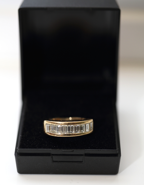 18ct Yellow Gold Baguette Diamond Ring. Diamonds totalling 1 Carat. Size O. 6.55 Grams