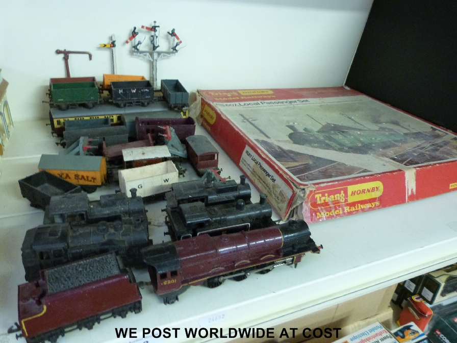 A collection of Hornby and Tri-ang 00 gauge locomotives, carriages, wagons and accessories