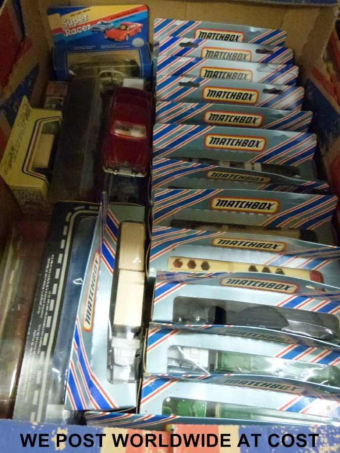 A collection of various diecast model lorries and other vehicles to include 14 Matchbox  convoy