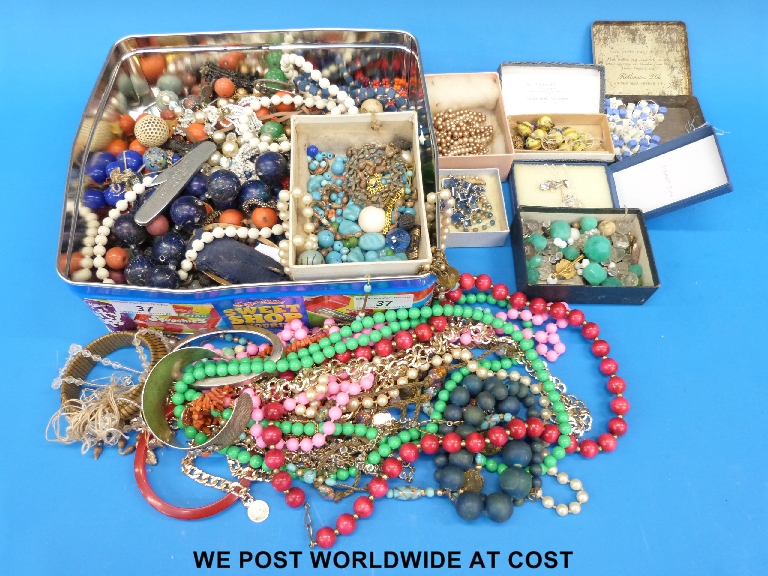 A large quantity of bijouterie and costume jewellery.