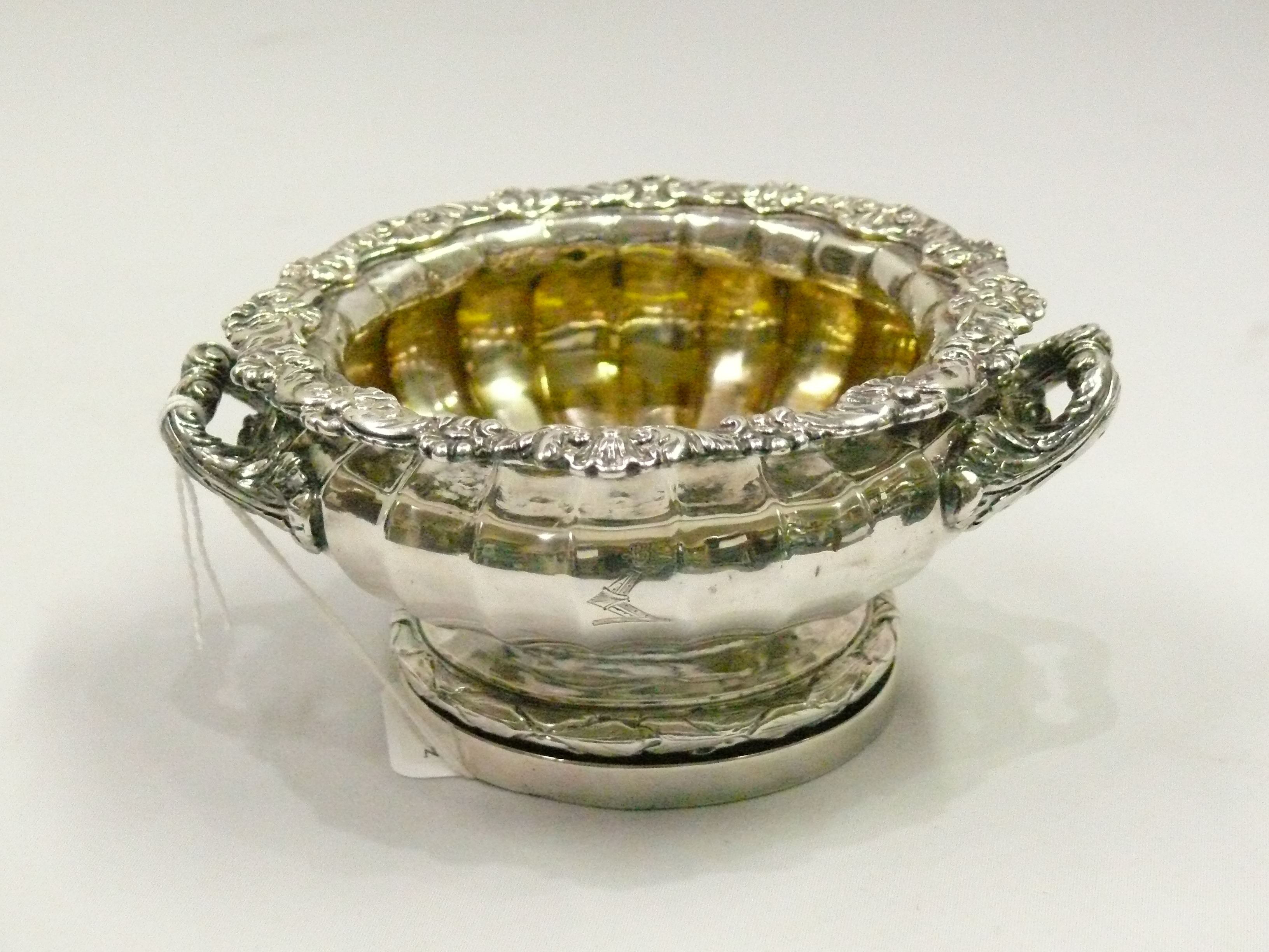 A William IV silver salt, by William Hewitt, London 1834, 12.5cm wide, 291g.   Condition Report: