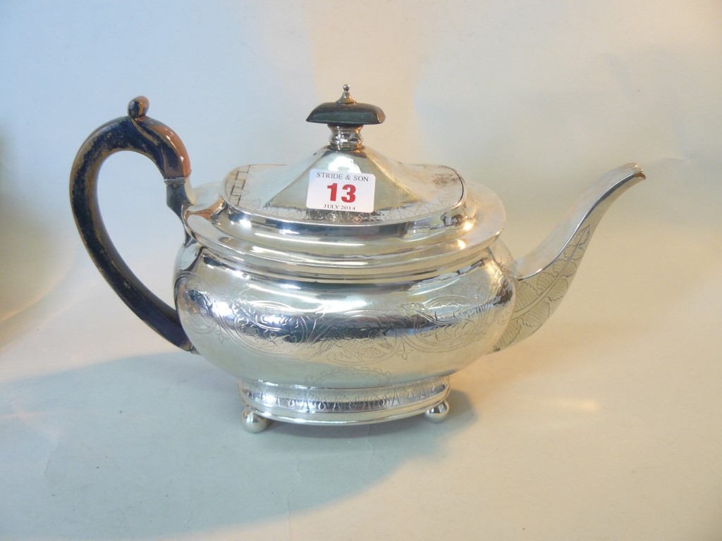 A George III silver teapot, by Alexander Field, London 1809, 548g all in.   Condition Report: